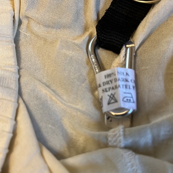 100% Genuine Silk Machine Washable Cream Long Sleeve Two Piece Pajama Set - Picture 8 of 16